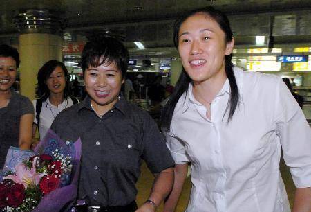 女排功勋副攻现身送祝福,如今发福明显爱情事业双丰收_刘亚男_全运会