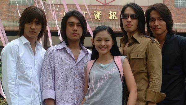 大s发文表示不喜欢杉菜,称:她是个绿茶婊,但我很努力美化了她_言承旭