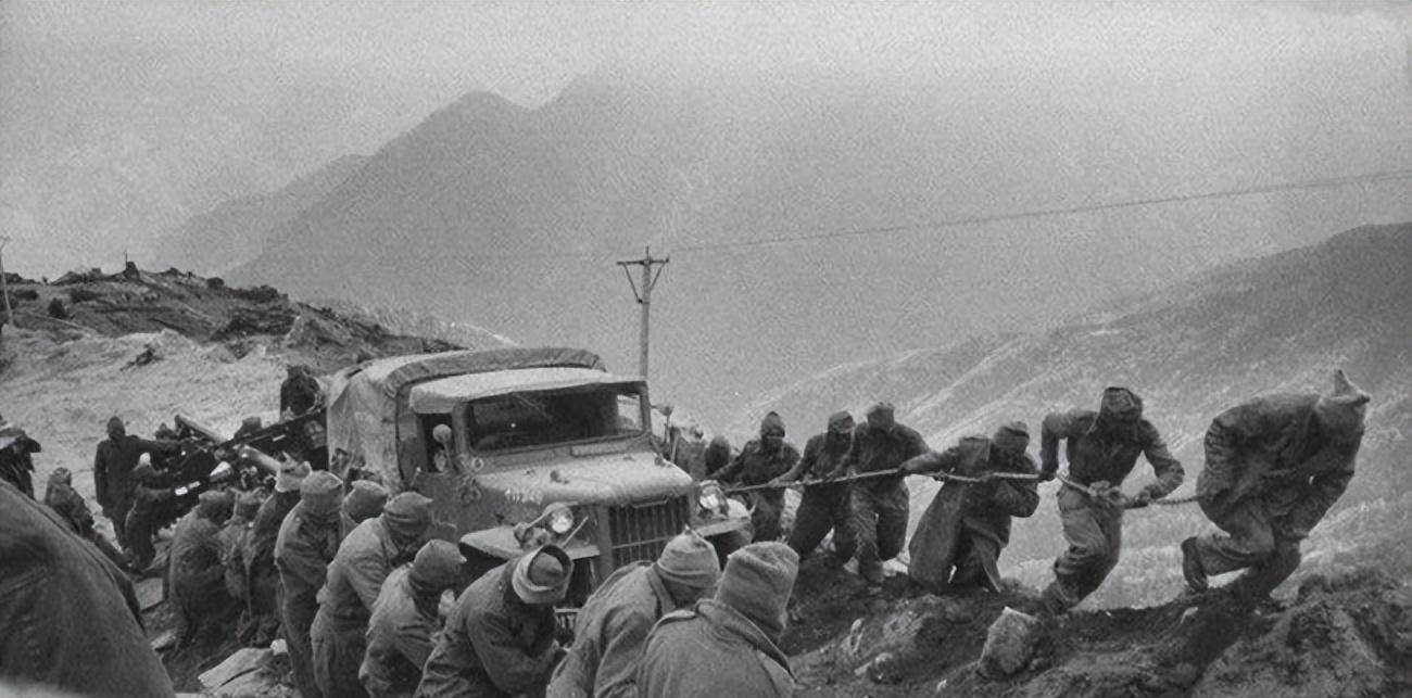 印军1962年大溃败,印度散发中文教材,准备迎接中方接管_中国军队