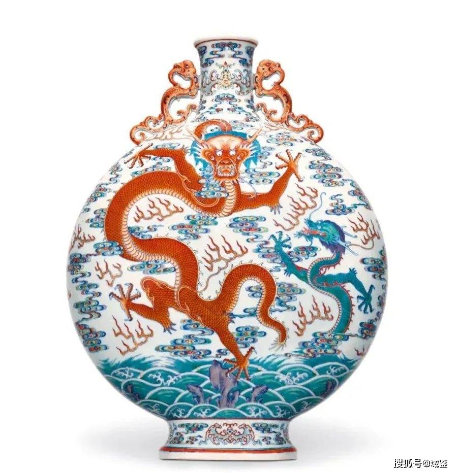 惊！1.08亿港币！史上最大器型乾隆斗彩抱月瓶诞生了！_搜狐网