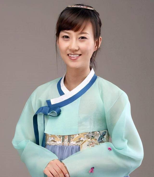 13年的时候张允瀞在一档节目中提到这些事之后,她的