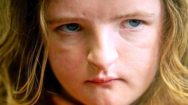 他们的笑声在电影里所产生的效果甚至超过了恐怖的音效