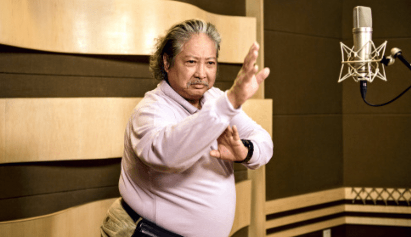 这位父亲就是——著名武打演员洪金宝.