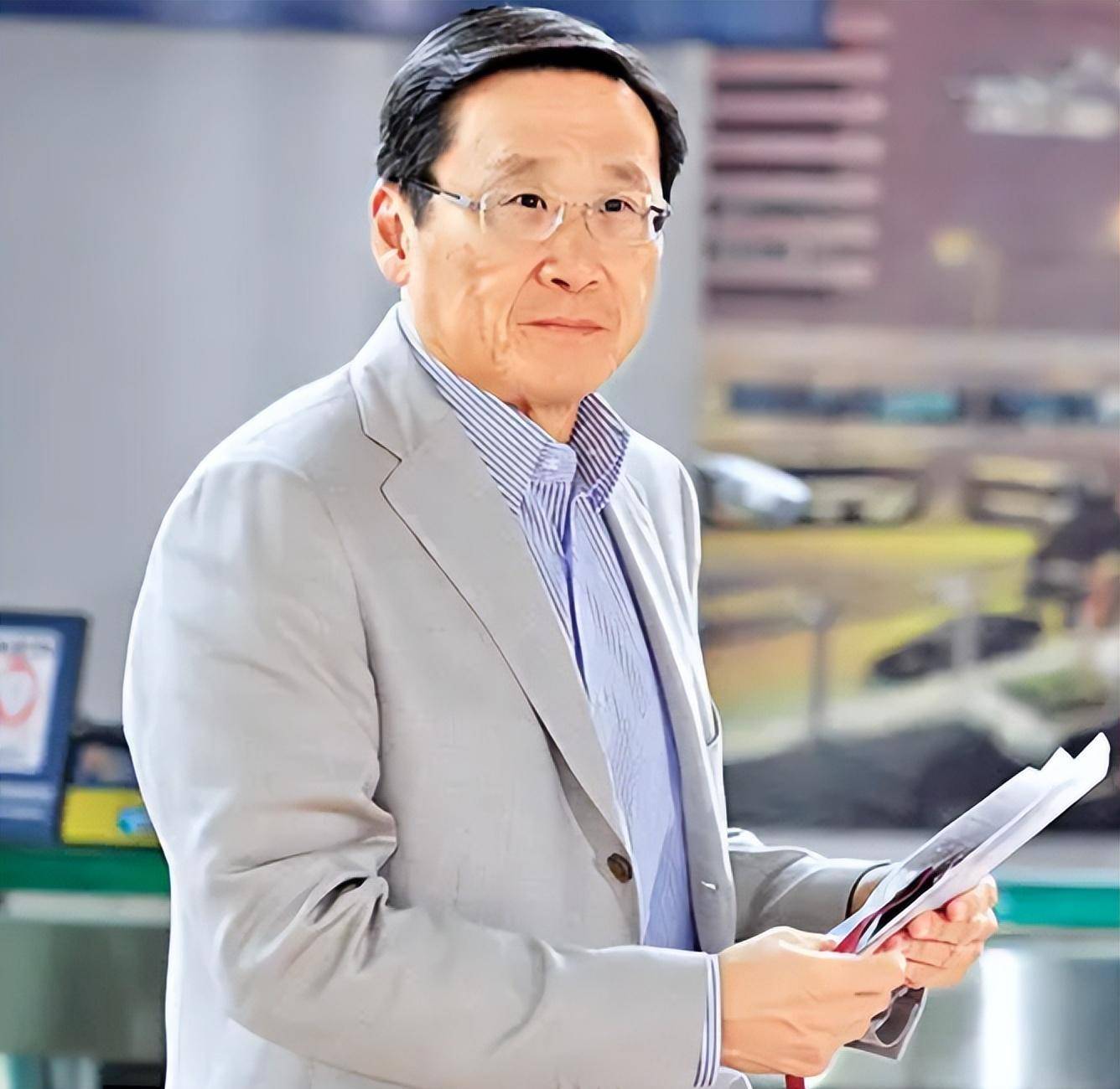 香港第一包租公:名下房产15000多套,每年光收租都有300多亿_包玉刚