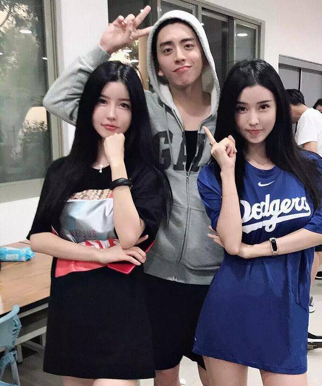 王大陆晒和林允合影,林允减肥后掉发严重:两个都像班里吊车尾的_ps