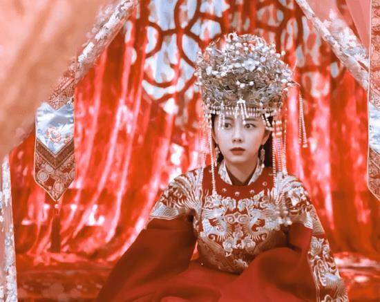 这个夏天是红色的,元淳是蓝色的,看到白浅:心动了_婚纱_新娘_公主