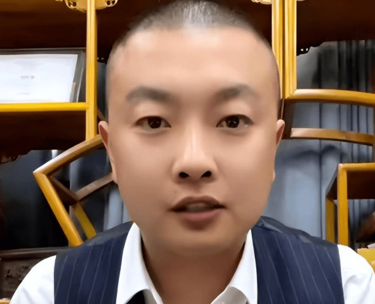 网红马洪涛再登央视新闻报道,所售白酒涉嫌欺诈,被判罚三倍赔偿_平台