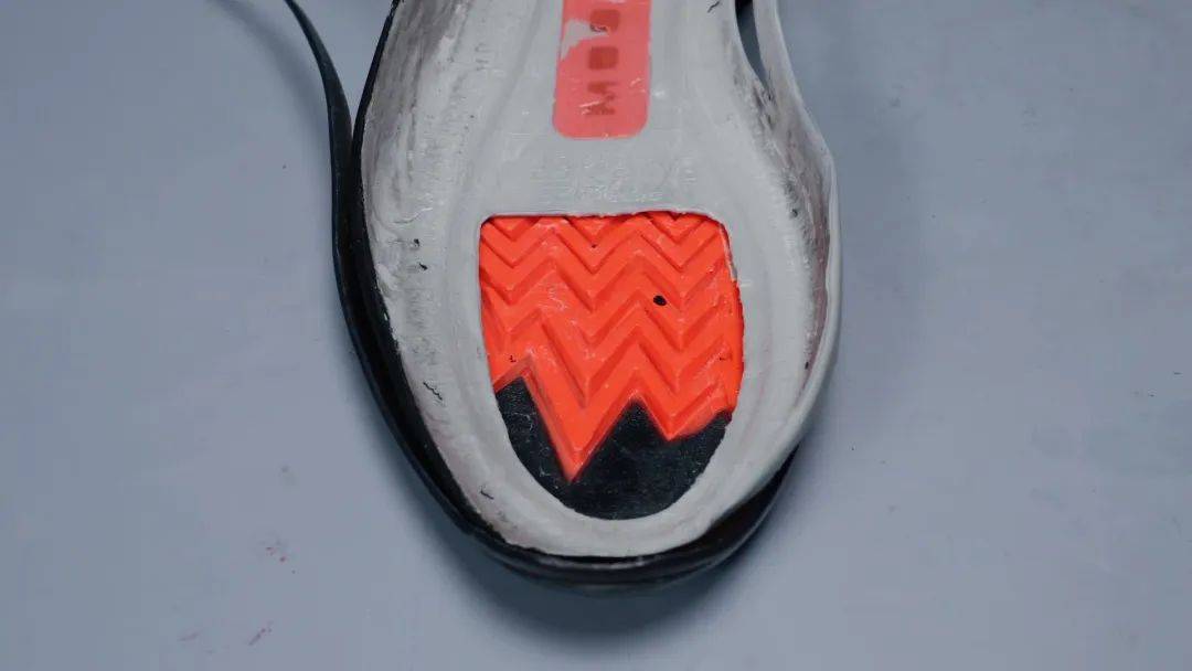 nike gt cut 2对比一代有提升吗 发售半年后真假如何鉴定?