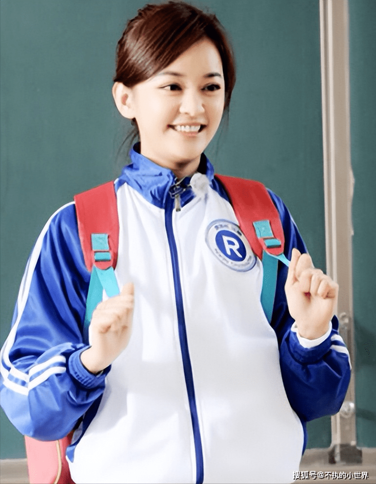 《奋斗》里的小灵仙,《痞子英雄》里个性十足的陈琳,《听说》里清纯