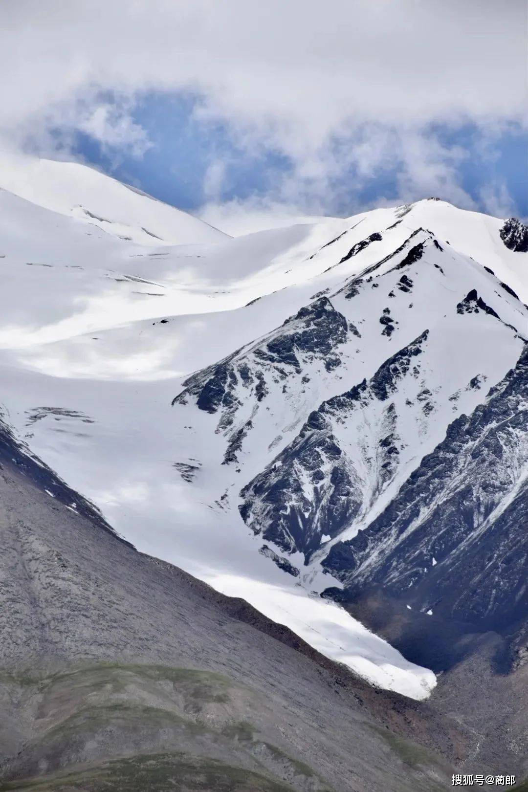 还会经过昆仑神泉,不冻泉保护站,西大滩观景平台(拍摄玉珠峰),无极