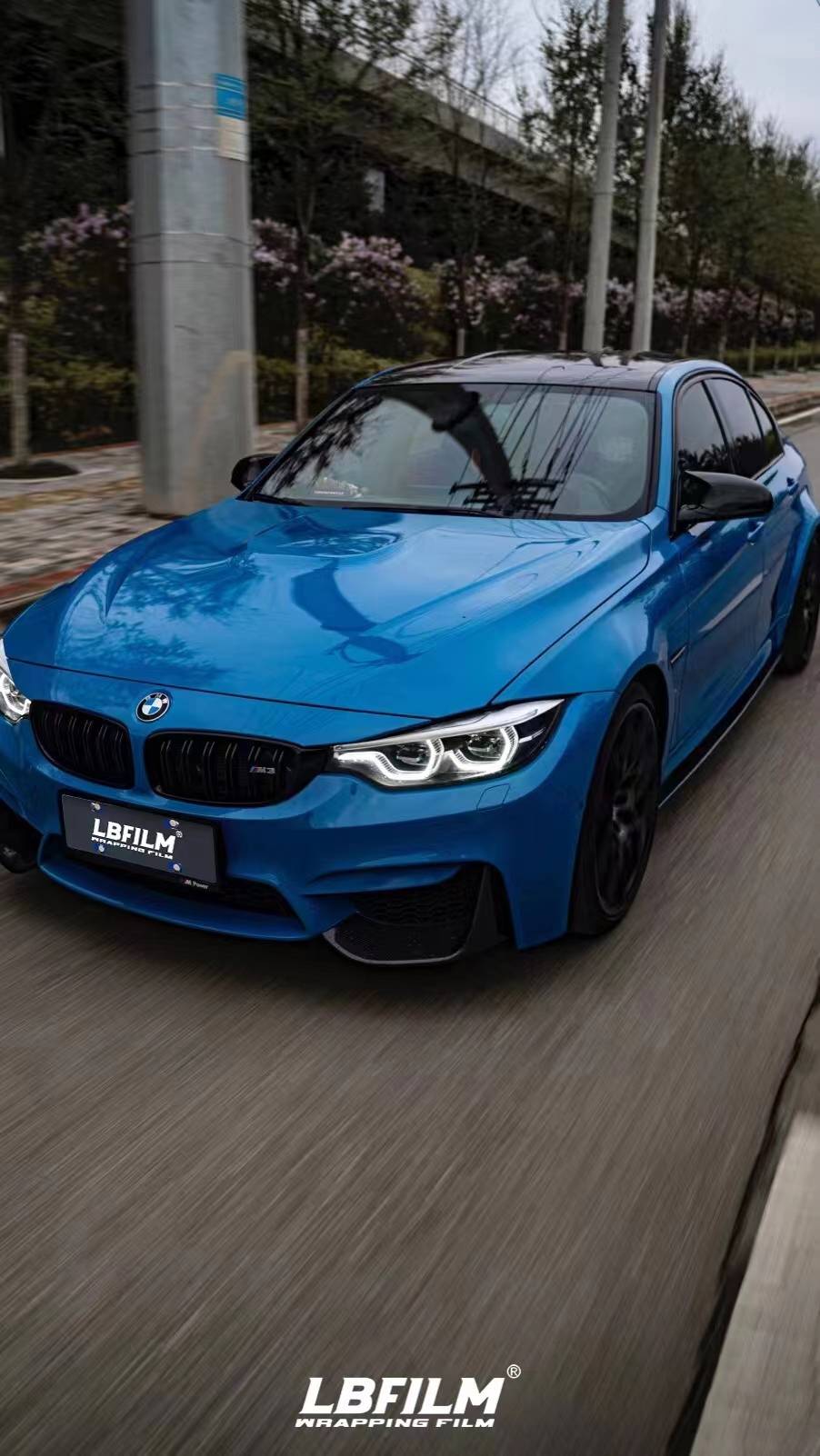 宝马3系lb改色膜高亮阿布扎比蓝,透明的澄澈的蓝色_搜狐汽车_搜狐网