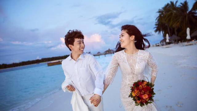 韩天宇刘秋宏大婚,武大靖刘宪华送祝福,大靖这次真的单身了_婚礼_时候