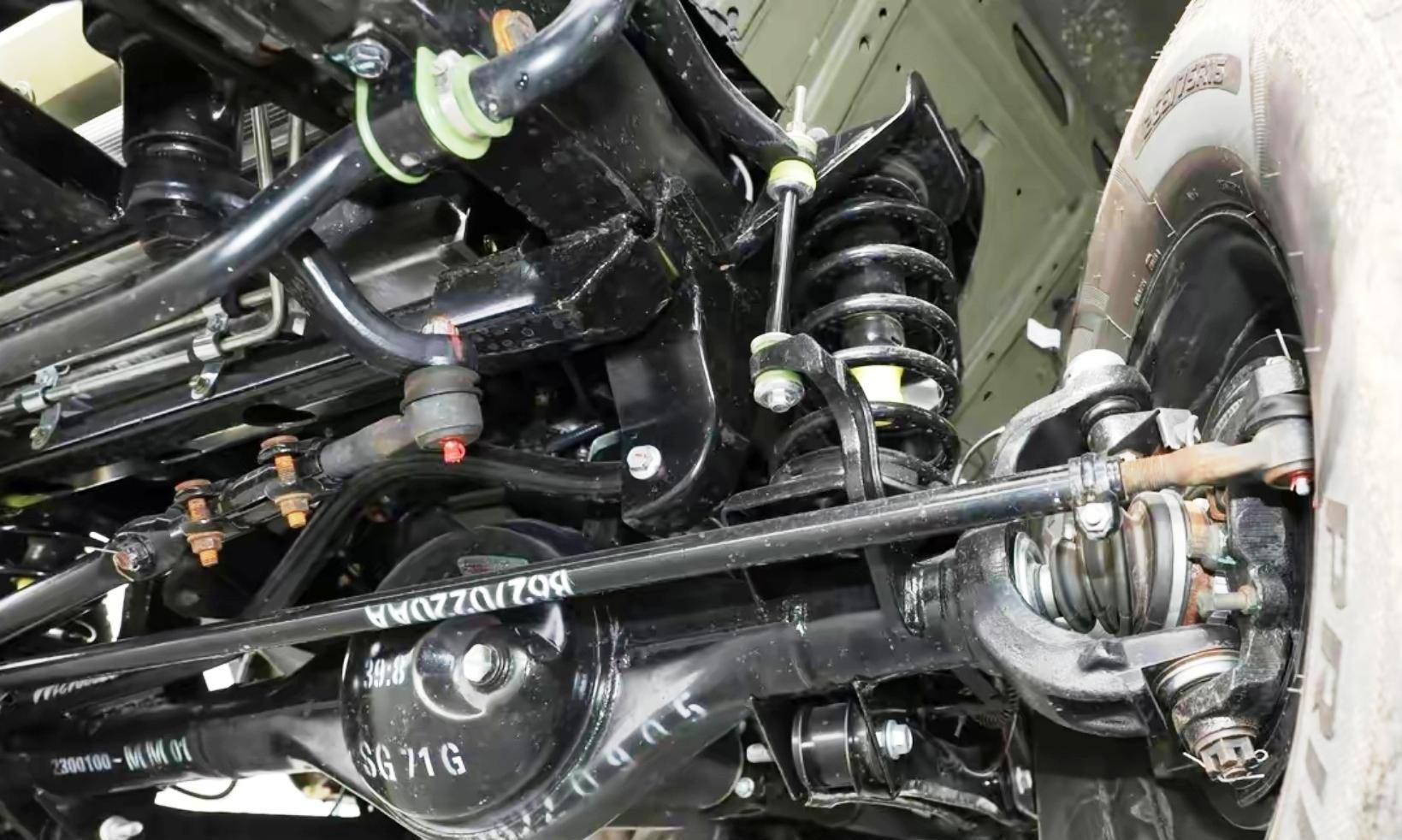 越野科普,212狙击手的整体前桥是怎么回事?