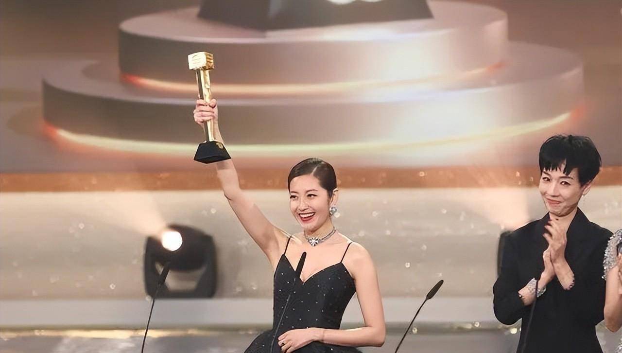 夫妻合演的一场好戏,多年拉拉扯扯的婚姻耗人心_王浩信_回应_陈自瑶