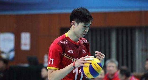 男女排联姻典范,排球留洋名将再迎喜事,爱妻甜蜜透露恋爱细节_季道帅