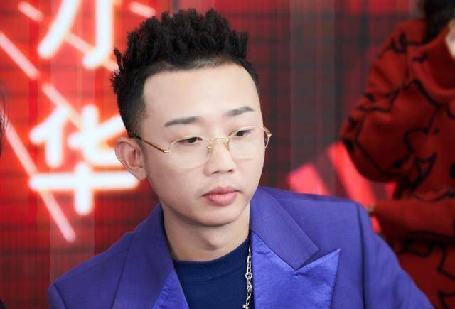 gai王斯然合体亮相,虎山行江湖中人轮番轰炸舞台!_时候_说唱_对方