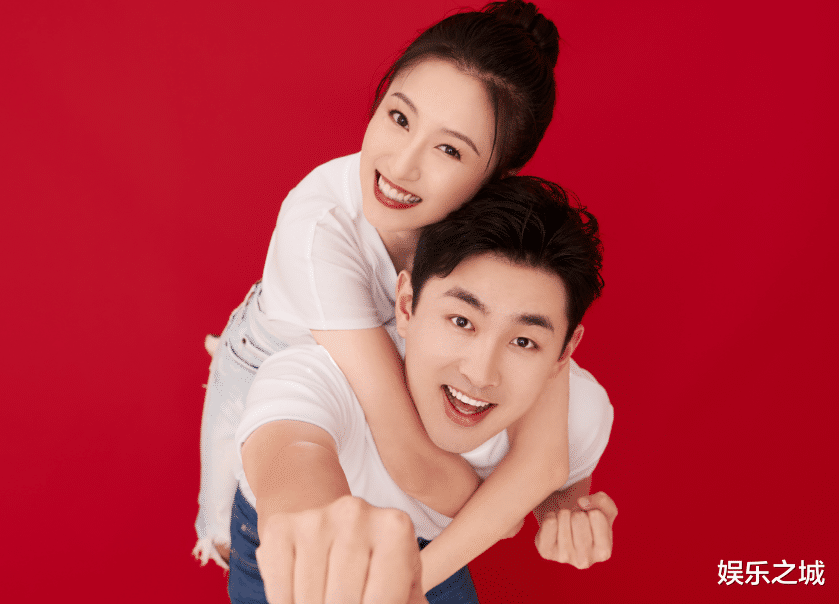 陈思诚宣布与佟丽娅分手当天,另一男星公开结婚,高调晒结婚证!