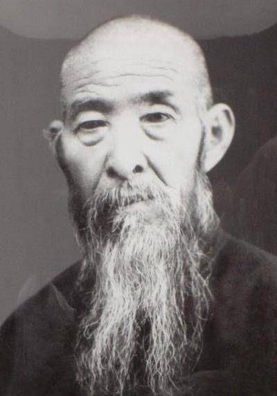 他,武圣孙禄堂之子,江湖人称拳圣,因眼睛失明,成第一技击高手_孙存
