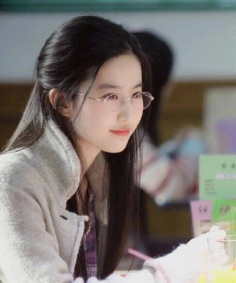 刘亦菲的十五到三十四岁年少成名,惊艳岁月_电影_角色_美人