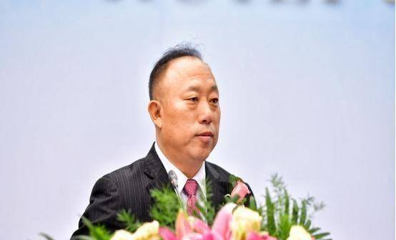 穷小子白手起家创业,如今身家达51亿_董勒成_民族_政策