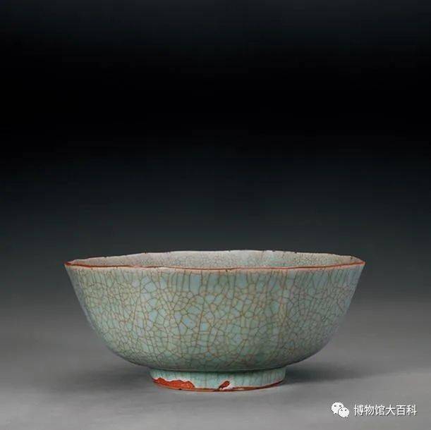 中国古美術品、宋代官窑瓷器、金丝铁线。高约24厘米。 宋代哥窑瓷器：金丝铁线_中国翡翠网新闻中心_feicui168.com