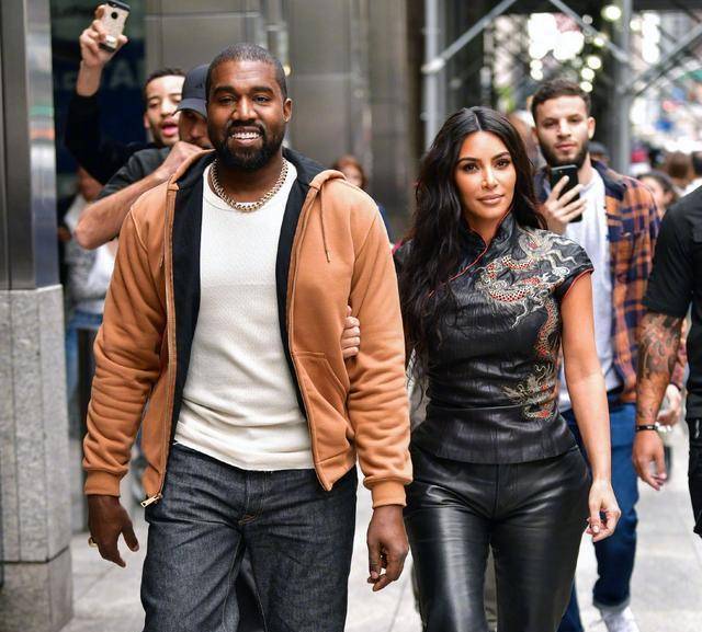 月份侃爷发文称想和卡戴珊离婚已经有一年多,还暗指老婆出轨meekmill