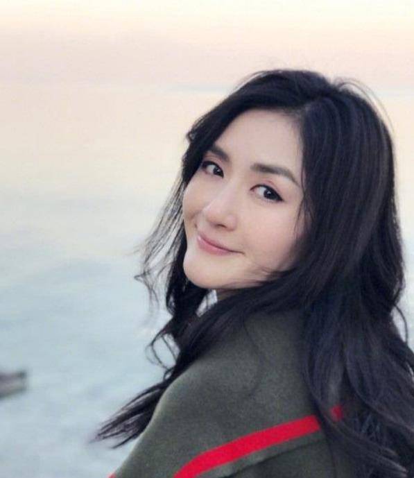 谢娜被疑怀二胎!