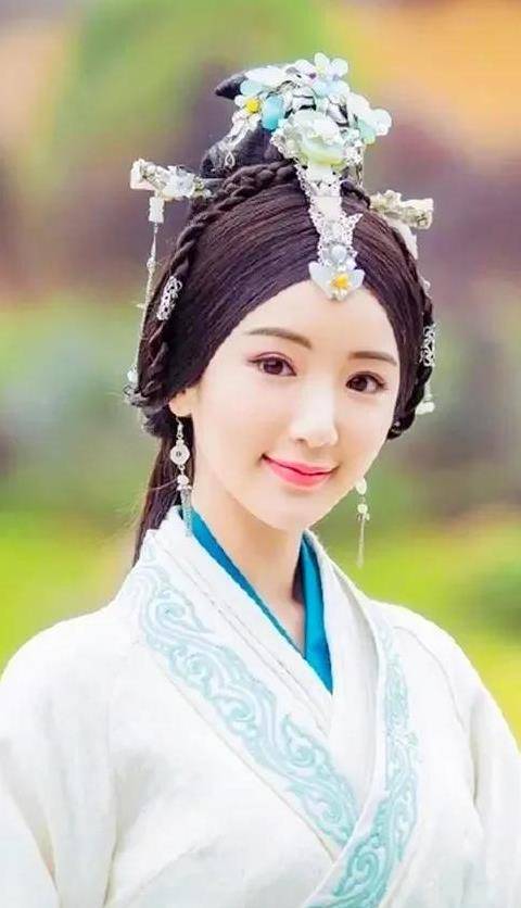 毛晓彤真是又可爱又俏皮,你看过几部古装剧?_云翔_剧中_故事