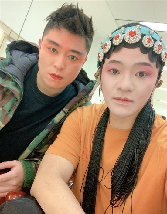 岳云鹏徒弟尚筱菊的回复直接让画风跑偏_郭德纲_辈分_搭档