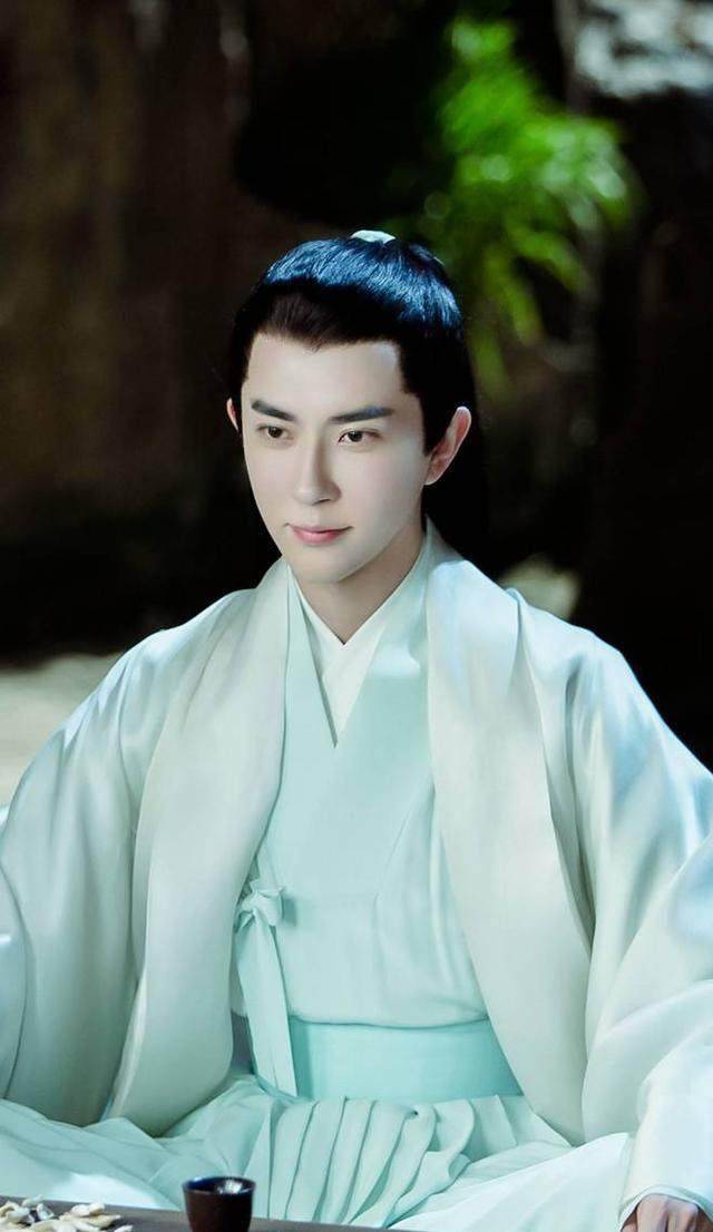 细数那些古装比女人还美的男星,鹿晗杨洋马天宇谁更美?