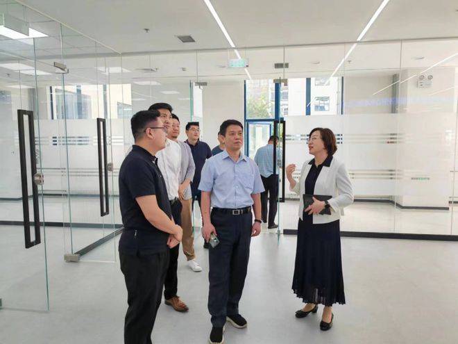 科技部火炬中心副主任徐轶赴上海技术交易所大连服务中心考察调研