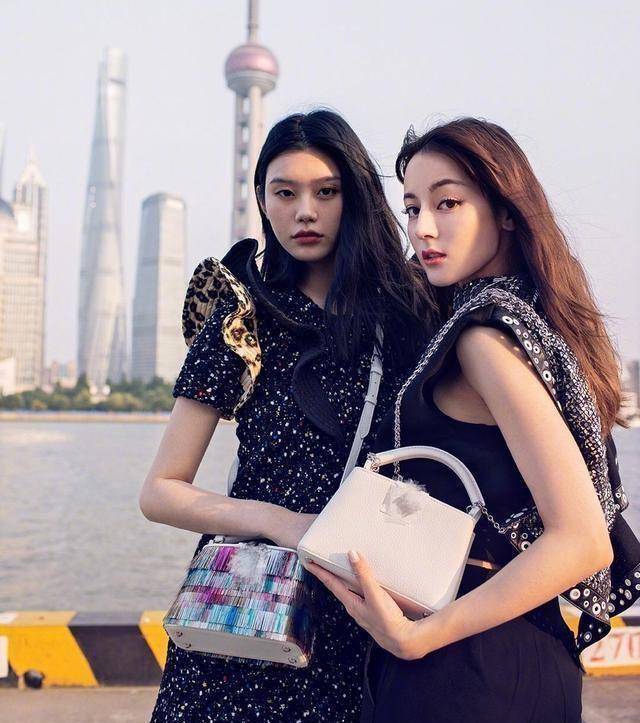 奚梦瑶产后首度营业,颜值受挫发际线后移,与热巴再次合作被艳压_照片