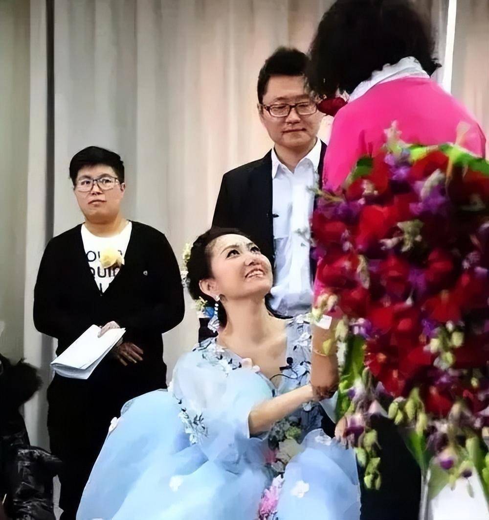 80后女孩王越才35岁,为何要给自己举办追悼会,她究竟怎么了_王亮_妻子