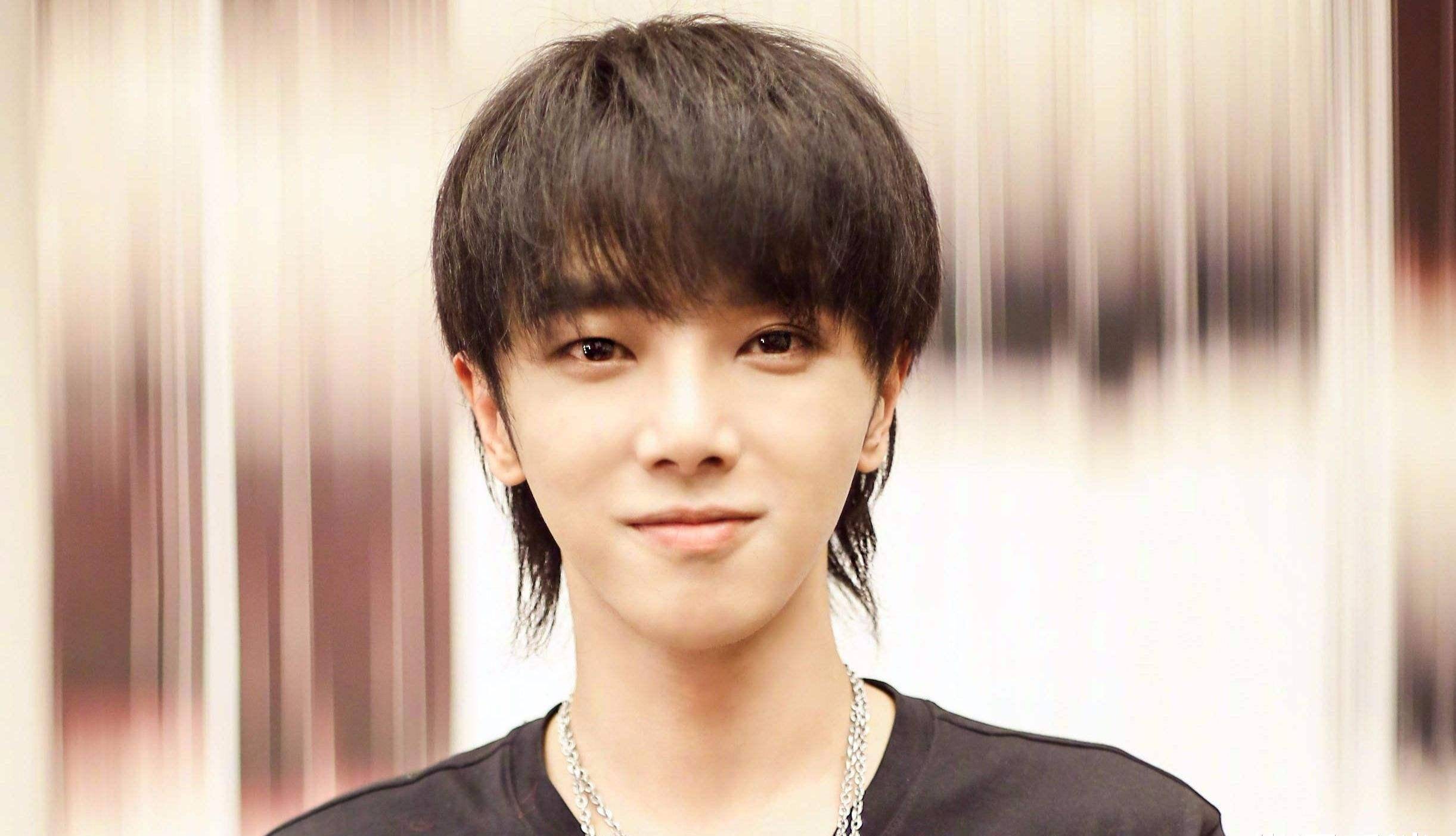 成为每个当红歌手没有出圈作品的体面措词_华晨宇_音乐_张艺兴