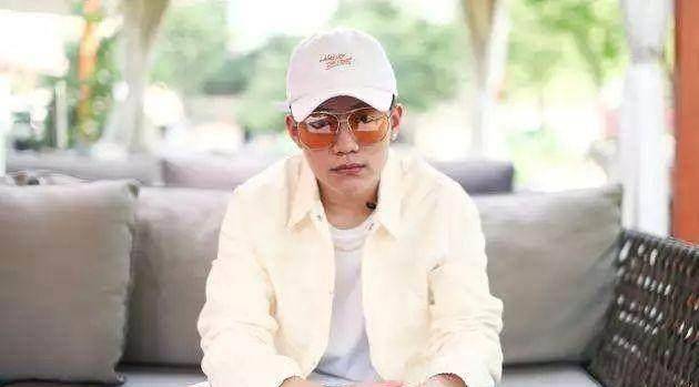 pgone被红花会除名?微博小号回应:不屑与狗为伍!_网友_李小璐_贾乃亮