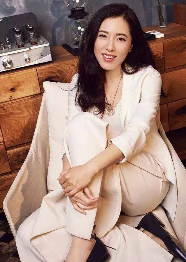 曾黎征服了3个影帝,想要的生活你想不到,母亲别样的真言最感人_女儿