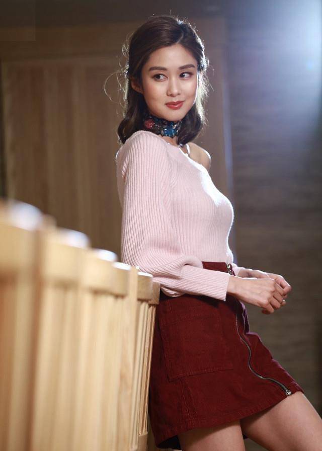 岑丽香出道时因甜美的外形而被称为"香香公主"!