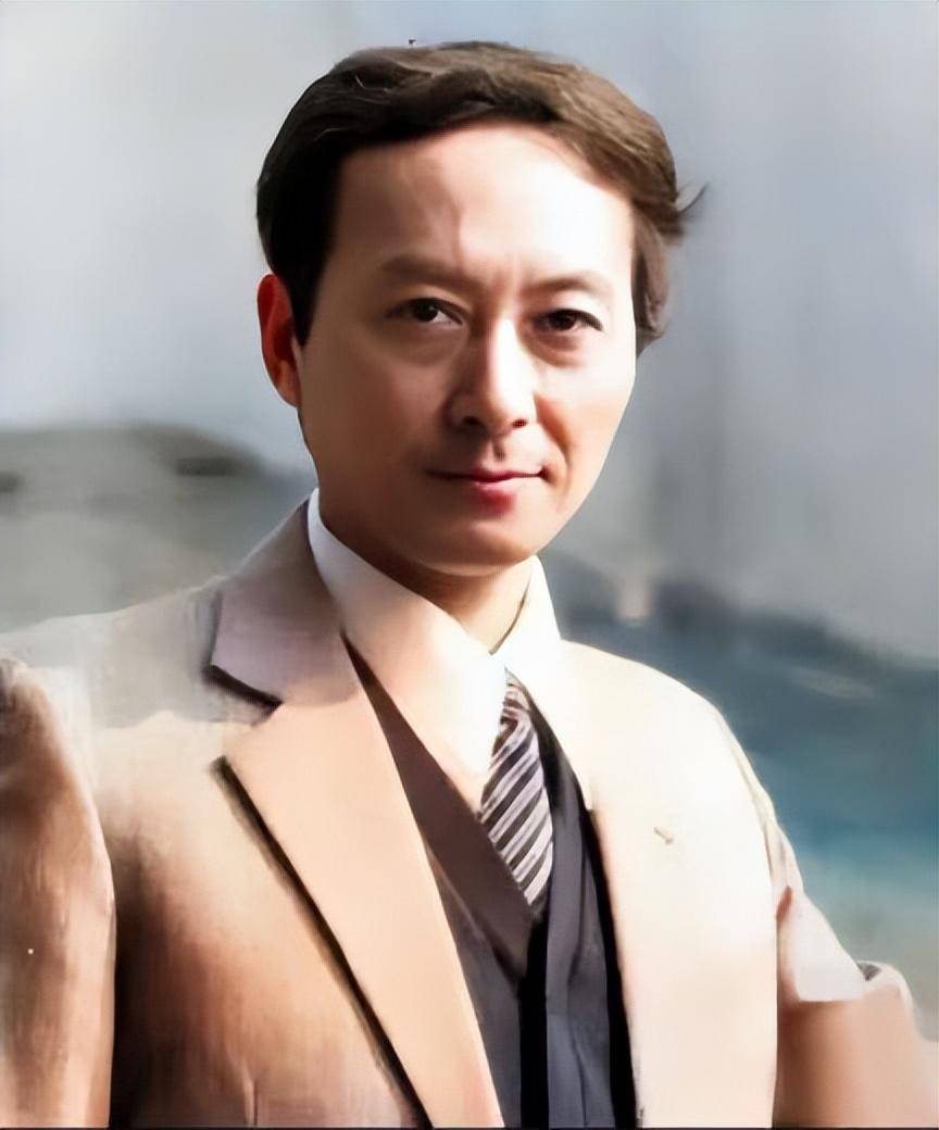 配音大咖童自荣:至今住30平米的房子,不计较李连杰的冷漠