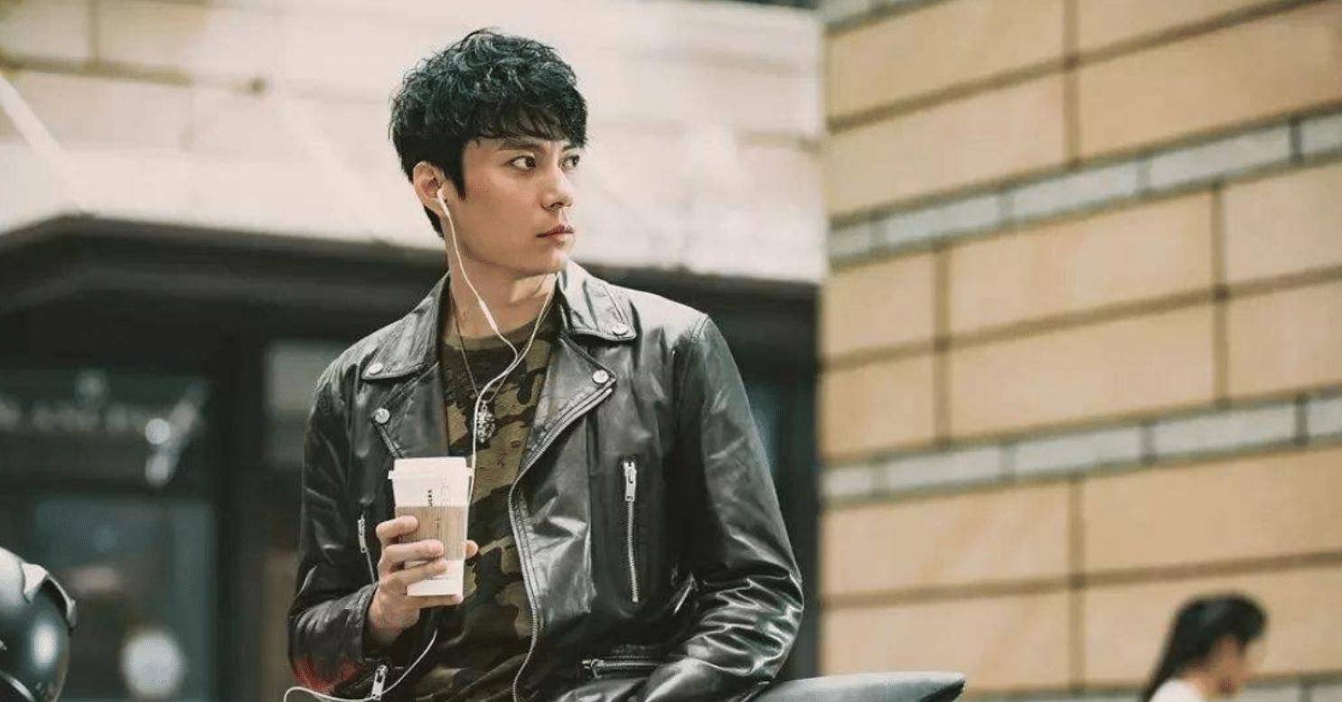 搞笑男帅起来有多要命?白客白切黑火遍全网,艾伦从傻大个变男模