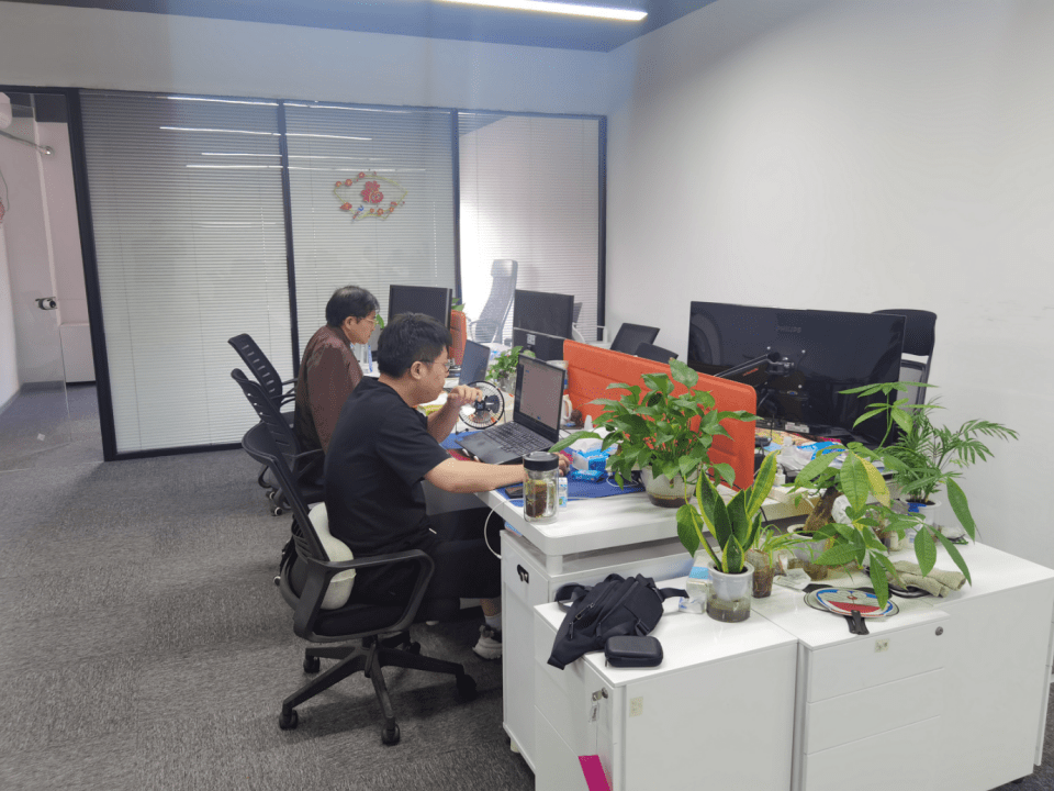 谁在转行从事AI行业?怎样的转行经历?AI创业者们又有怎样的愿景? 谁在转行从事AI行业?怎样的转行经历?AI创业者们又有怎样的愿景?