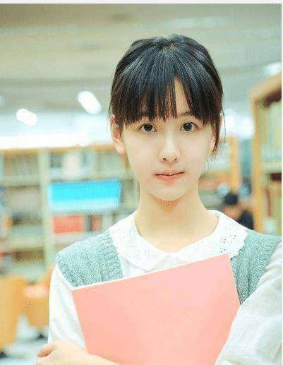 明星大学旧照:吴谨言青春容颜,肖战素颜有点出格_李佳琦_都灵_名演员