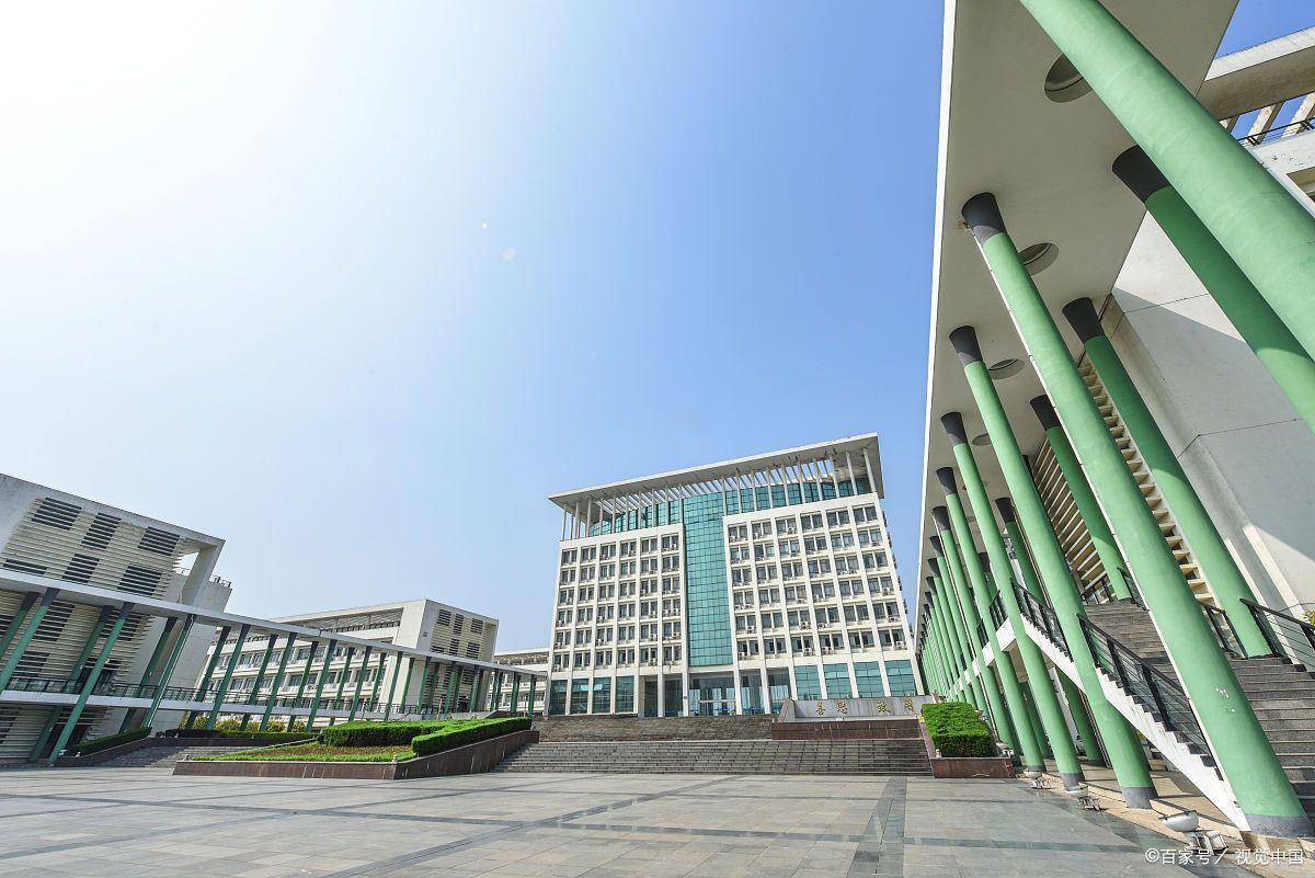 南京铁道职业技术学院是江苏省属公办高等职业院校,以轨道交通专业为