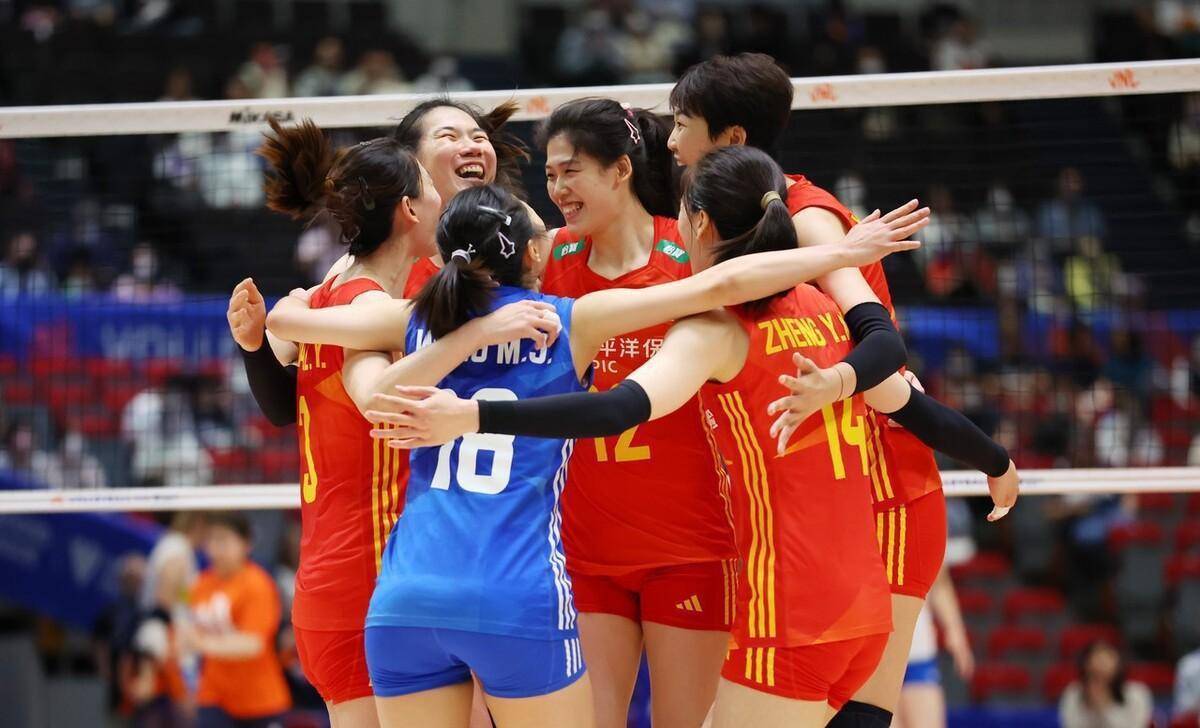 中午12点,国际排联惊喜决定,中国女排人心振奋,郎平盼到了_排球_体育
