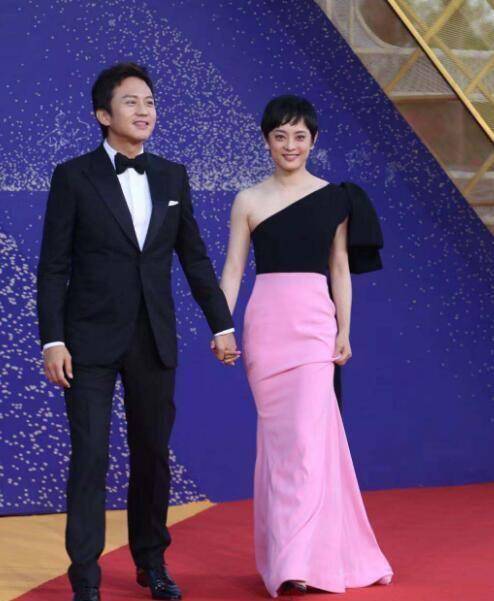 邓超孙俪手牵手走红毯超甜蜜_夫妇_组合_鹿晗