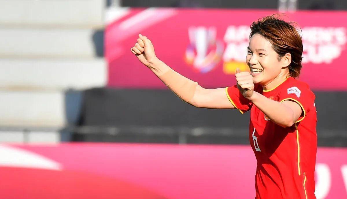 玫瑰之星:"妈妈级国脚"的再次绽放_张馨_足球_儿子