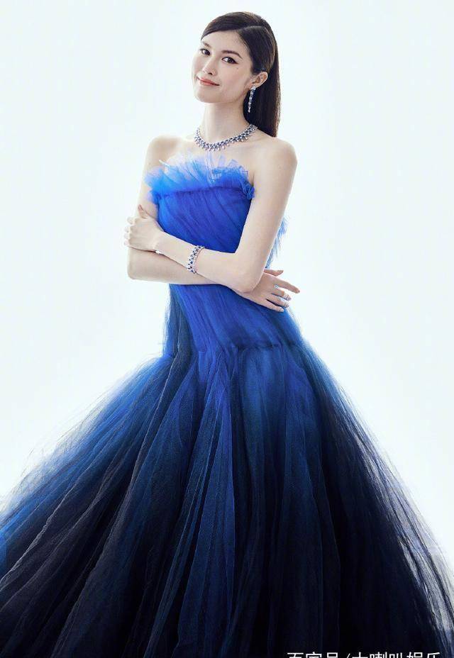 何穗惊艳亮相戛纳晚宴身穿渐变薄纱礼服美得让人挪不开眼_仙姑_透视