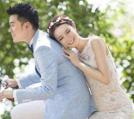 陈赫秒删首次晒张子萱照片,暗戳戳秀恩爱,喝三万多名酒惹争议_生活_网