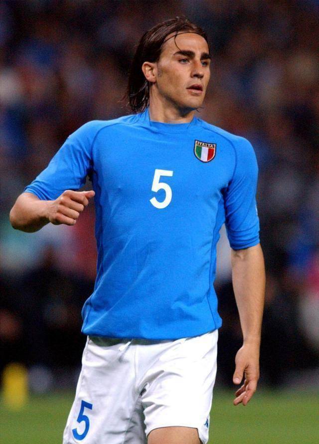 世界足坛最帅11人阵容,参加欧冠也是夺冠大热门!_马尔蒂尼_足球_米兰