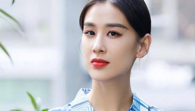 杨子前妻现身直播间,气质不输黄圣依,被侄女喊"三妈"引争议_陶虹_网友
