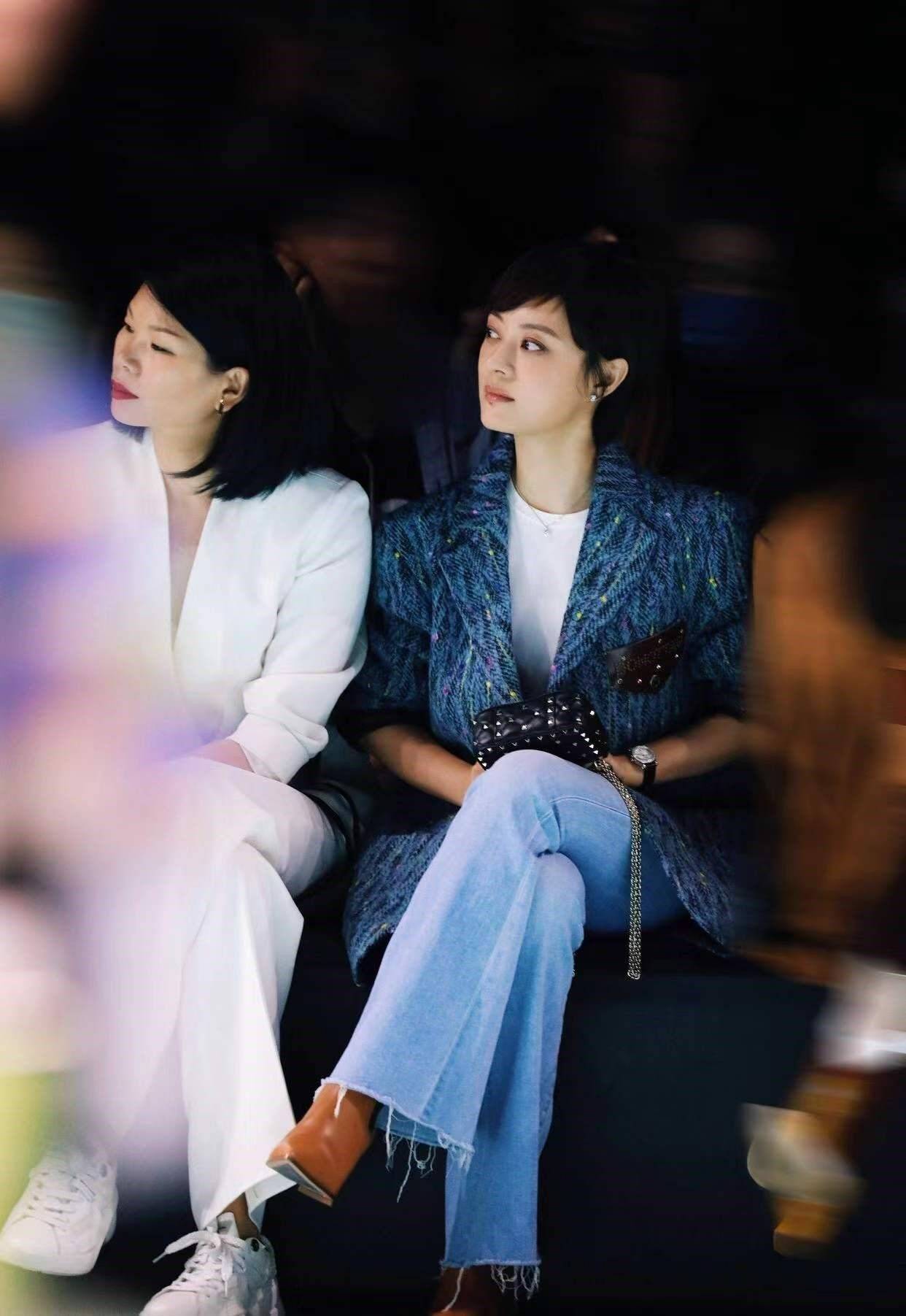 看了孙俪,蒋勤勤才知道:裙不配丝袜,大衣不配时尚裤,优雅高级_裙子